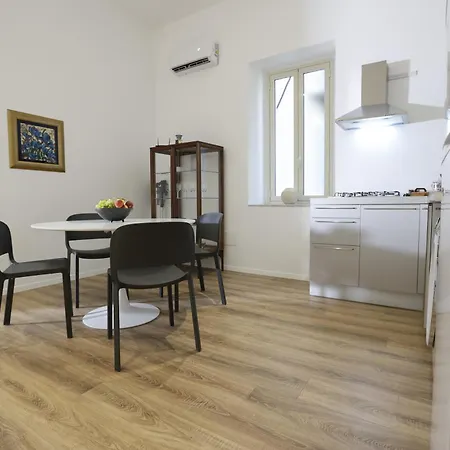 Devalu Politeama - Elegante Al Politeama